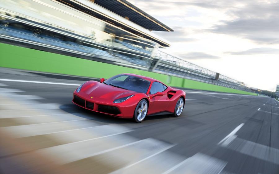  Ferrari 488 GTB 2015 года  (фото 8 из 31)